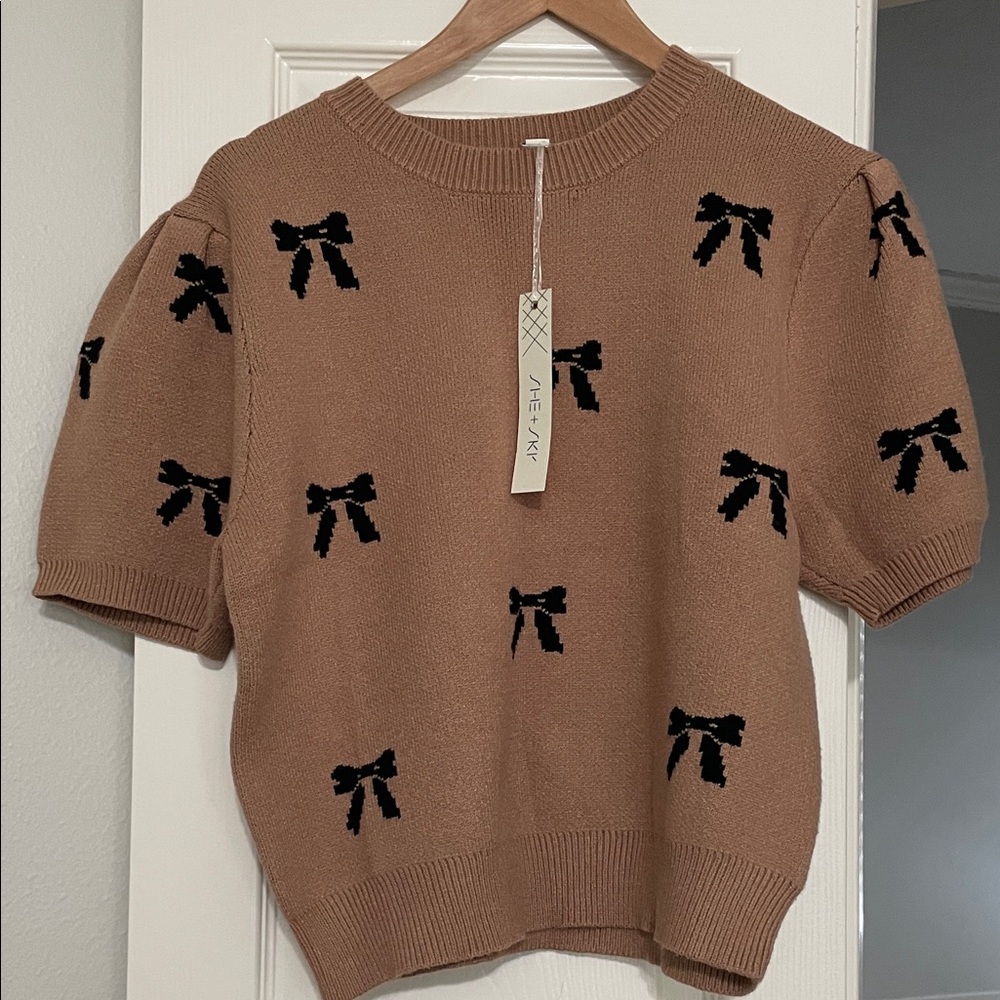 She + Sky Brown Short Sleeve Sweater with Black Bow Embroidery